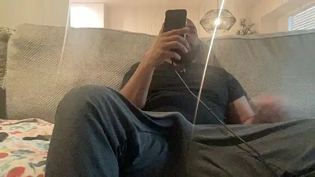 Snapshot of Bbcfun44 chatting on January 2025 10:43:01 PM Bbcfun44 online show from January 2025 10:43:01 PM