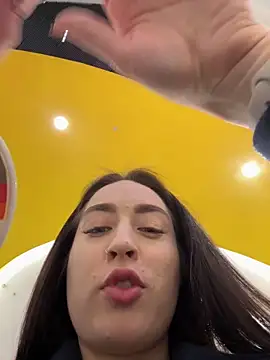 Holly Play online show from February 2025 08:03:01 AM