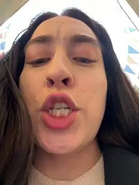 Holly Play online show from March 2025 12:04:02 PM