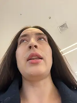 Holly Play online show from March 2026 09:03:02 AM