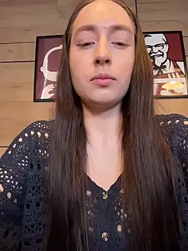 Snapshot of Holly_Play chatting on April 2026 12:25:02 PM Holly Play online show from April 2026 12:25:02 PM