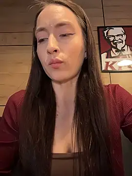 Snapshot of Holly_Play chatting on May 2026 07:59:02 AM Holly Play online show from May 2026 07:59:02 AM