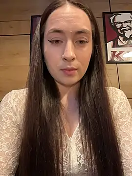 Snapshot of Holly_Play chatting on June 2026 09:02:01 AM Holly Play online show from June 2026 09:02:01 AM