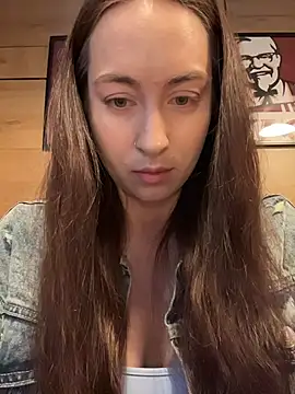 Snapshot of Holly_Play chatting on July 2026 09:58:02 AM Holly Play online show from July 2026 09:58:02 AM