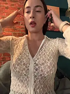 Snapshot of Holly_Play chatting on July 2026 09:58:01 AM Holly Play online show from July 2026 09:58:01 AM