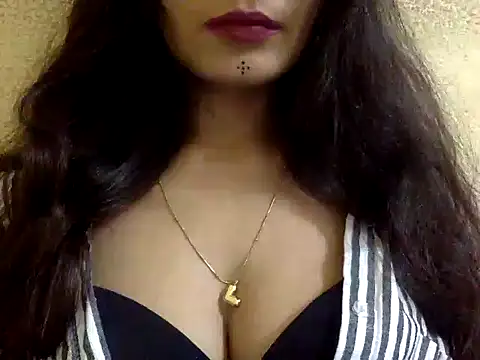 krati74 online show from February 2025 02:32:01 PM