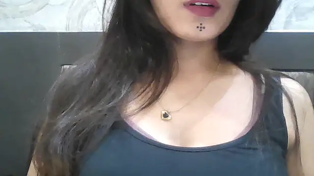 krati74 online show from October 2025 08:18:01 PM