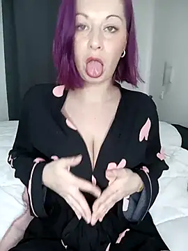 Chaudesquirt online show from February 2025 03:30:01 PM