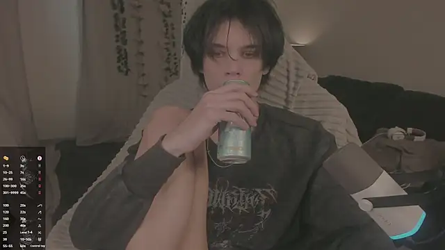 Snapshot of Wampeyes chatting on October 2025 01:41:02 PM Wampeyes online show from October 2025 01:41:02 PM