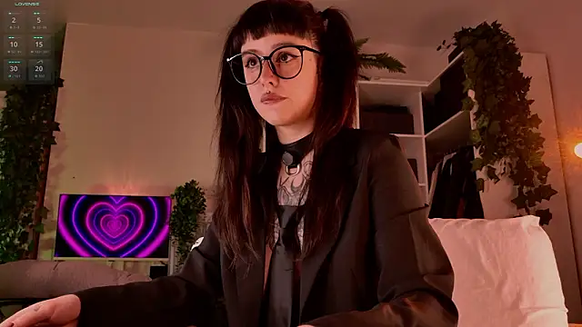 Snapshot of MichaellaMoon chatting on March 2026 04:34:01 PM MichaellaMoon online show from March 2026 04:34:01 PM