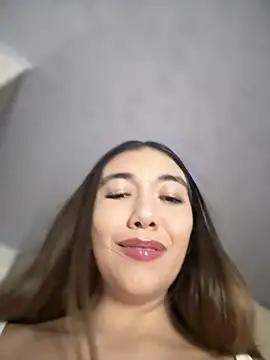 Snapshot of Iris_lee chatting on May 2026 03:35:02 AM Iris lee online show from May 2026 03:35:02 AM