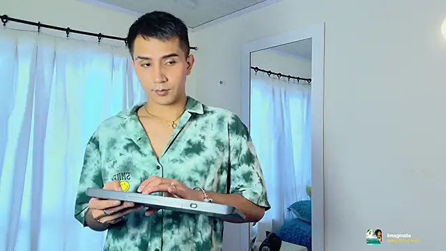 Chris Maddox online show from November 2025 06:42:02 PM