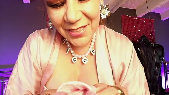 MelaniaKnauss online show from December 2025 09:32:01 PM