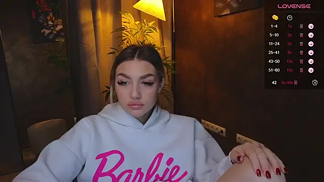 Snapshot of Ella_Milla chatting on January 2025 11:29:02 AM Ella Milla online show from January 2025 11:29:02 AM