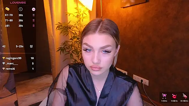 Snapshot of Ella_Milla chatting on January 2025 08:45:01 AM Ella Milla online show from January 2025 08:45:01 AM