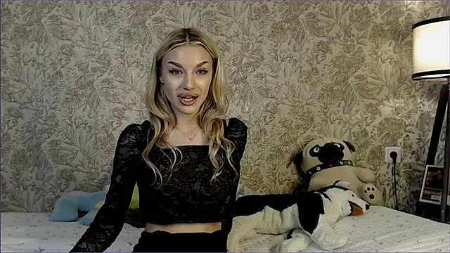 Snapshot of Ella_Milla chatting on November 2025 10:32:01 AM Ella Milla online show from November 2025 10:32:01 AM