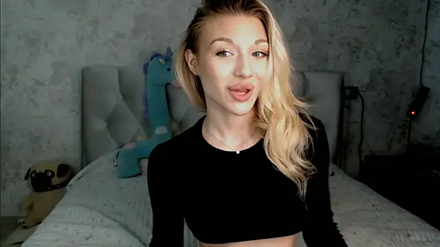 Snapshot of Ella_Milla chatting on July 2026 12:56:01 PM Ella Milla online show from July 2026 12:56:01 PM