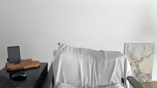 MendiPetite online show from January 2026 07:50:02 PM