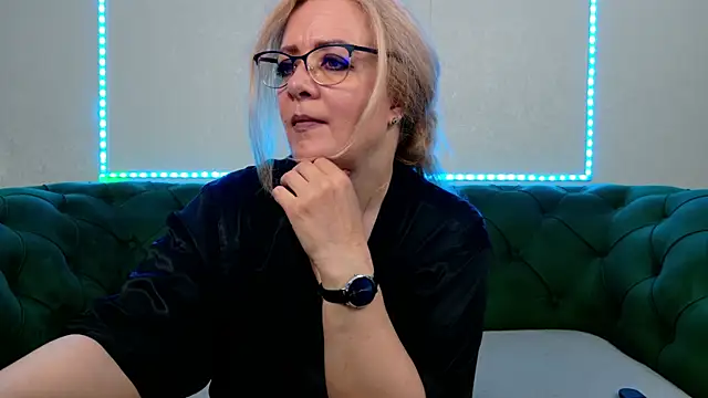 IvanaCharm online show from July 2026 03:32:01 AM