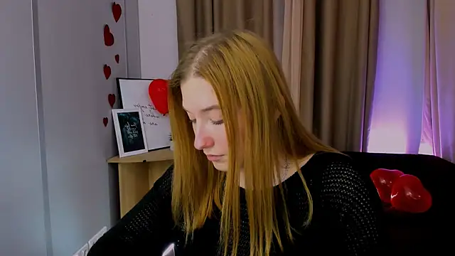 Snapshot of daisy_candy chatting on February 2025 05:28:01 PM daisy candy online show from February 2025 05:28:01 PM