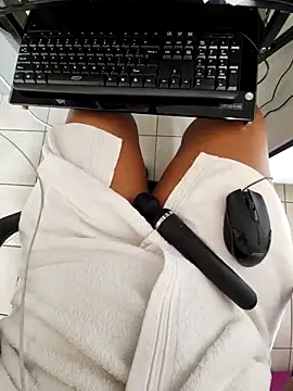 Drippincaty online show from January 2025 12:52:01 PM