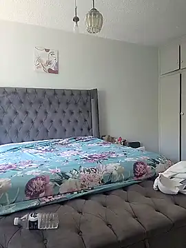 Drippincaty online show from September 2025 08:49:02 AM