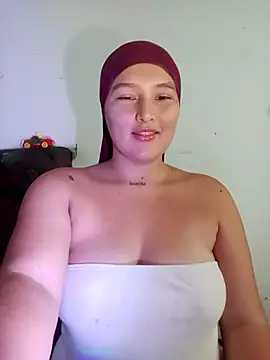 Celeste camila18 online show from November 2025 07:34:02 PM