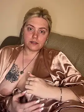 Blondiee3088 online show from December 2024 12:02:01 AM