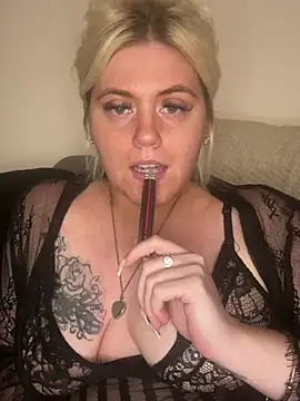 Blondiee3088 online show from January 2025 11:13:02 PM