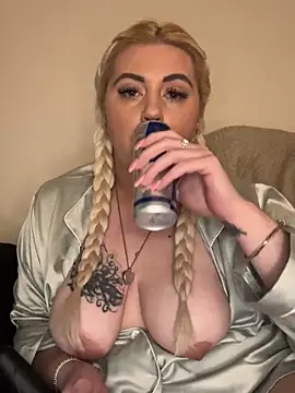 Blondiee3088 online show from February 2025 04:47:02 PM