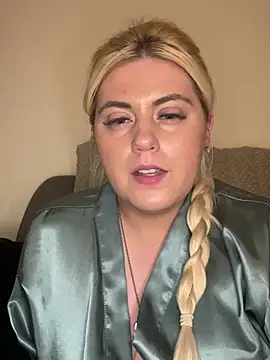 Blondiee3088 online show from February 2025 08:41:01 PM