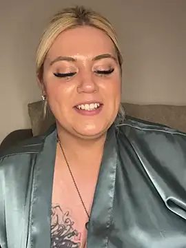 Blondiee3088 online show from March 2025 04:35:01 PM