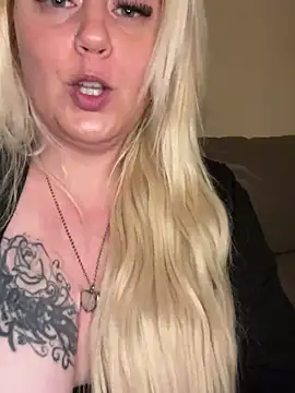 Blondiee3088 online show from March 2025 06:59:02 PM