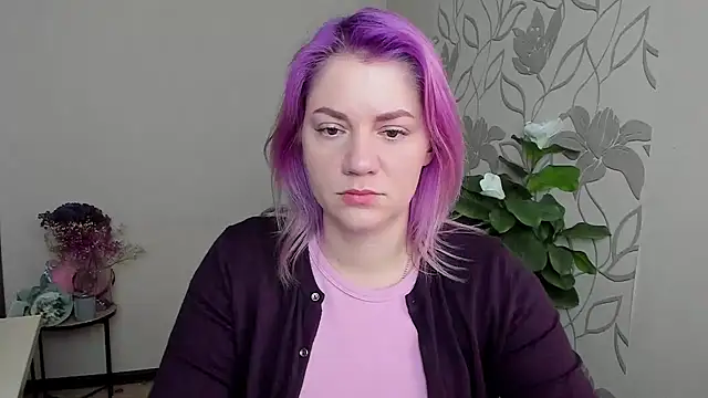 Snapshot of MariaSttone chatting on April 2026 12:02:01 PM MariaSttone online show from April 2026 12:02:01 PM