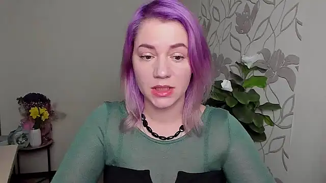 Snapshot of MariaSttone chatting on April 2026 04:18:01 PM MariaSttone online show from April 2026 04:18:01 PM