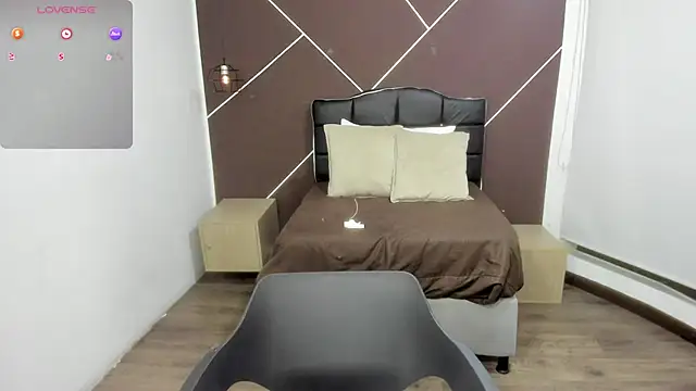 Snapshot of AntonellaRosee_ chatting on February 2025 11:31:02 AM AntonellaRosee online show from February 2025 11:31:02 AM