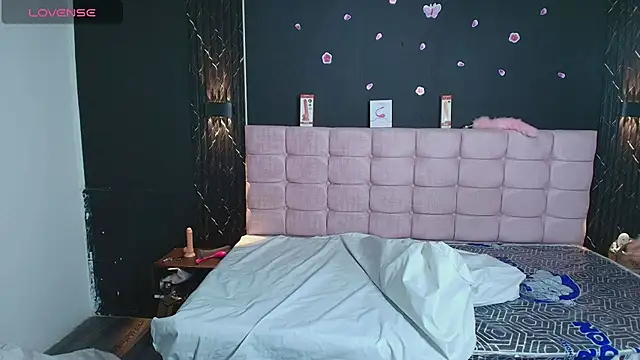 Snapshot of AntonellaRosee_ chatting on September 2025 11:57:01 AM AntonellaRosee online show from September 2025 11:57:01 AM