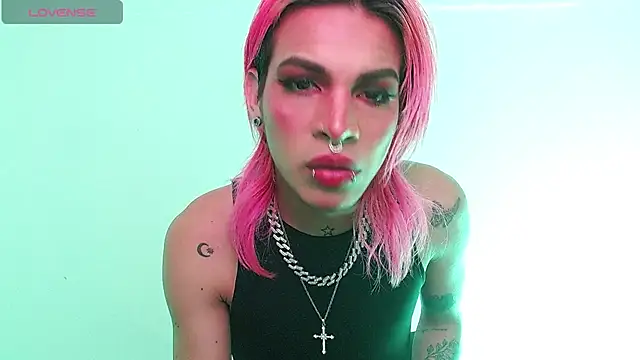 Snapshot of Jace_Quinn chatting on December 2024 10:32:01 PM Jace Quinn online show from December 2024 10:32:01 PM