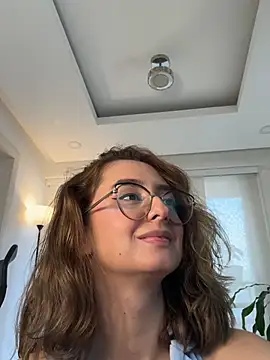 nicollefiorett online show from March 2026 10:17:02 PM