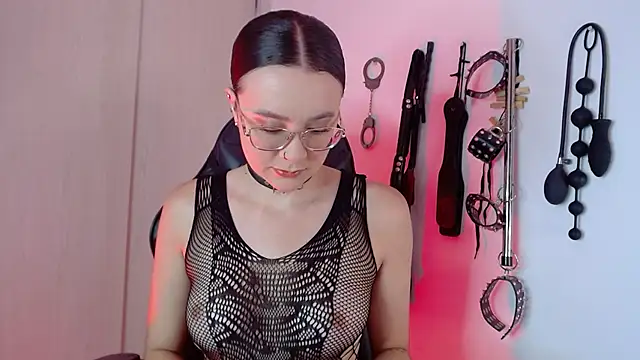 Alisson Beckett online show from September 2025 07:03:02 PM