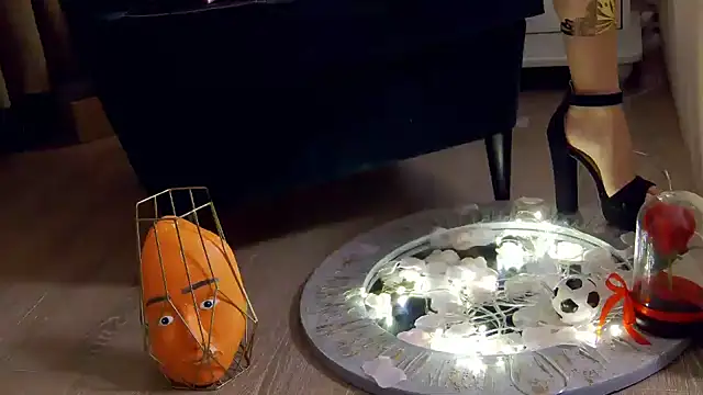 Snapshot of FeetVibe chatting on January 2025 09:05:01 AM FeetVibe online show from January 2025 09:05:01 AM