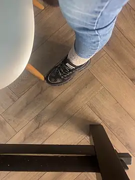 Snapshot of FeetVibe chatting on October 2025 06:46:02 AM FeetVibe online show from October 2025 06:46:02 AM