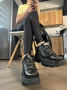 Snapshot of FeetVibe chatting on November 2025 08:36:02 AM FeetVibe online show from November 2025 08:36:02 AM