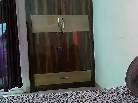 Snapshot of Official_queen chatting on March 2026 06:19:02 AM Official queen online show from March 2026 06:19:02 AM