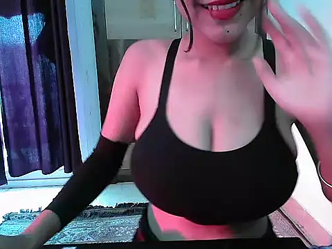 Snapshot of Official_queen chatting on April 2026 06:22:01 AM Official queen online show from April 2026 06:22:01 AM