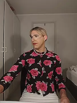 kirstenstone online show from March 2026 04:58:01 PM