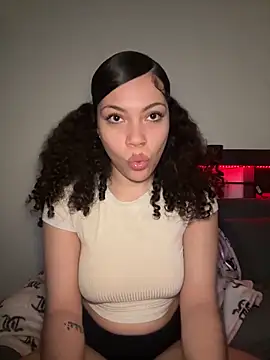 ladylavish online show from November 2025 04:33:02 AM