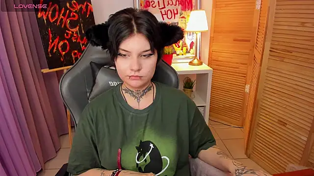 mekurisu online show from January 2025 04:28:01 AM