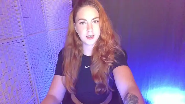 KayleyxEmily online show from November 2025 09:05:02 PM