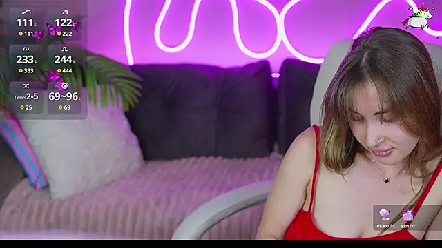 Snapshot of JennyyLuv chatting on September 2025 12:50:01 PM JennyyLuv online show from September 2025 12:50:01 PM